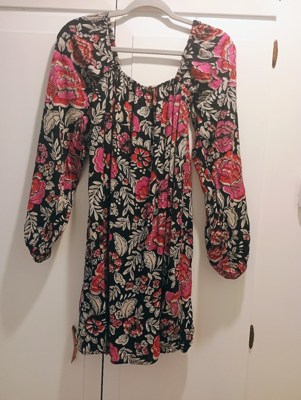 Billabong Black Dress with Pink and Red Floral Print - Spring Warrior - Picture 3 of 7